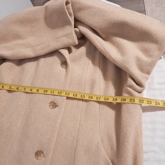 Vintage Coat - Picture 6 of 8